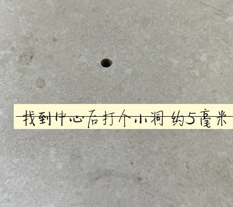 湖州市瓷砖空鼓维修公司专业解答在瓷砖铺贴过程中，如果砂料搅拌不均匀，将会带来以下问题